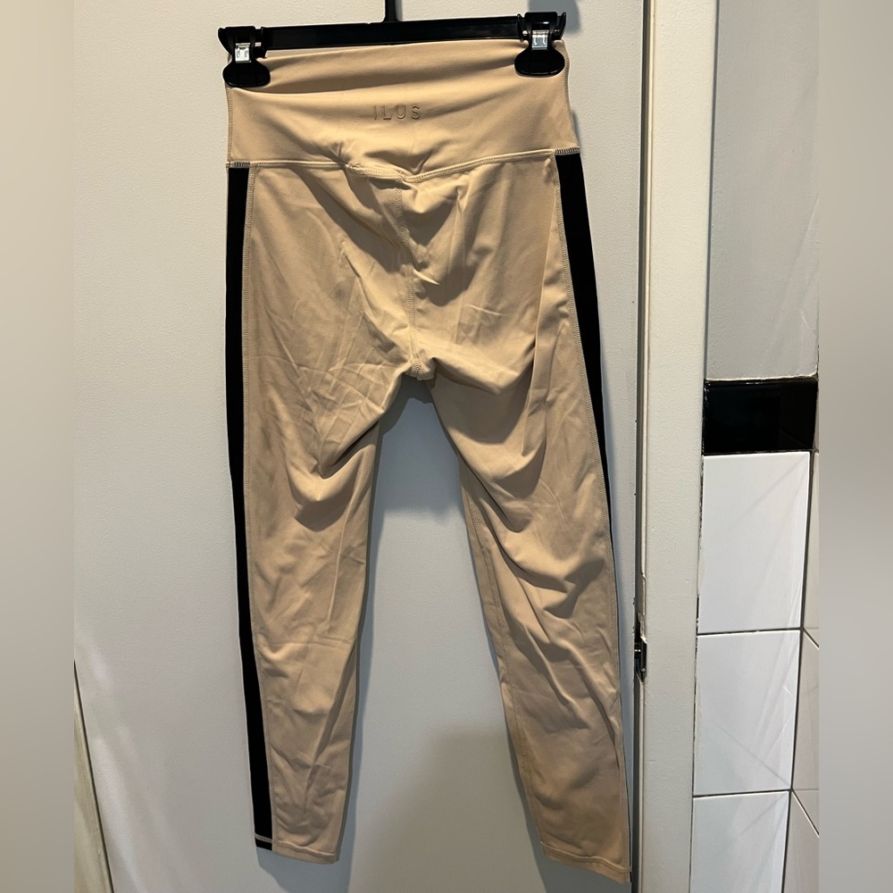ILUS Parallel Legging - Picture 4 of 13